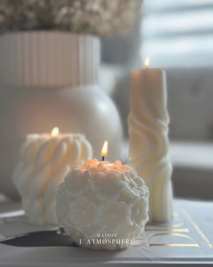 DAISY FLOWER BALL CANDLE