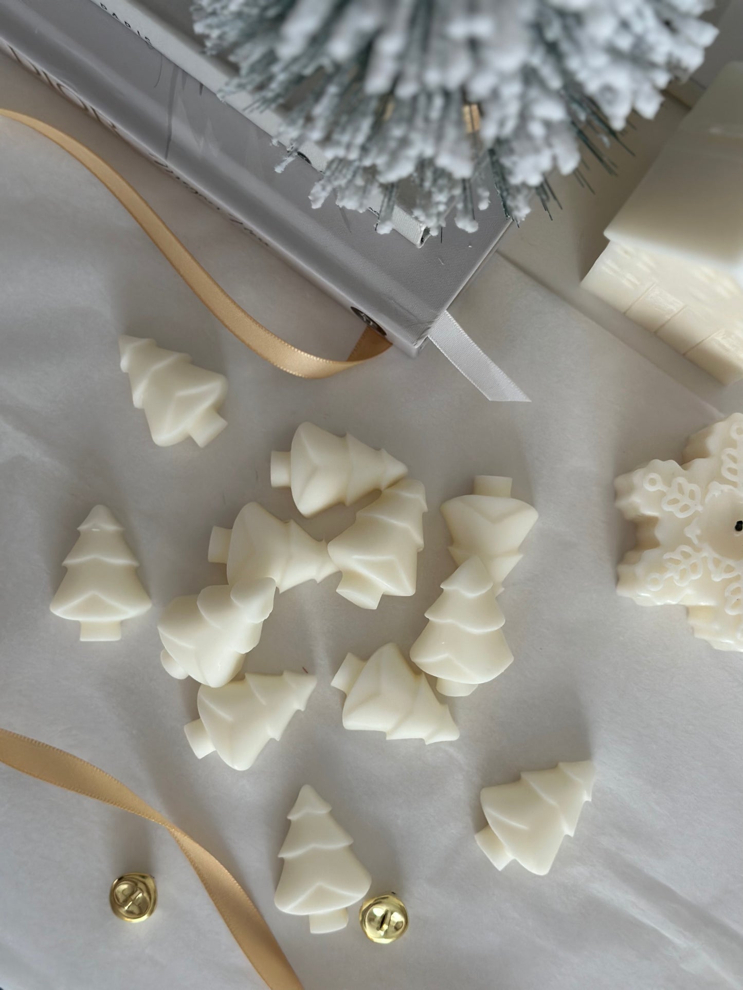 CHRISTMAS TREE WAX MELTS